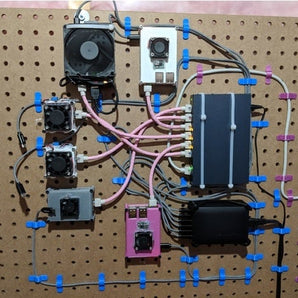 2-Pin Kabelclips til Ophængstavle – Optimal Ledningsstyring