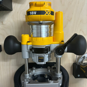Halter til Dewalt Kombifræser DCW604NT - Vægmonteringsløsning