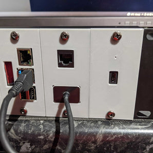 Raspberry Pi USB3 Hub & Ekstra Netværksport - 19" 2U Rackmonteringsadapter