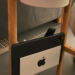 iPad og fjernbetjeningsholder til Satsumas Ikea
