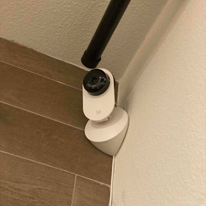 Diskret Hjørnebeslag til Yi Home Camera 1080