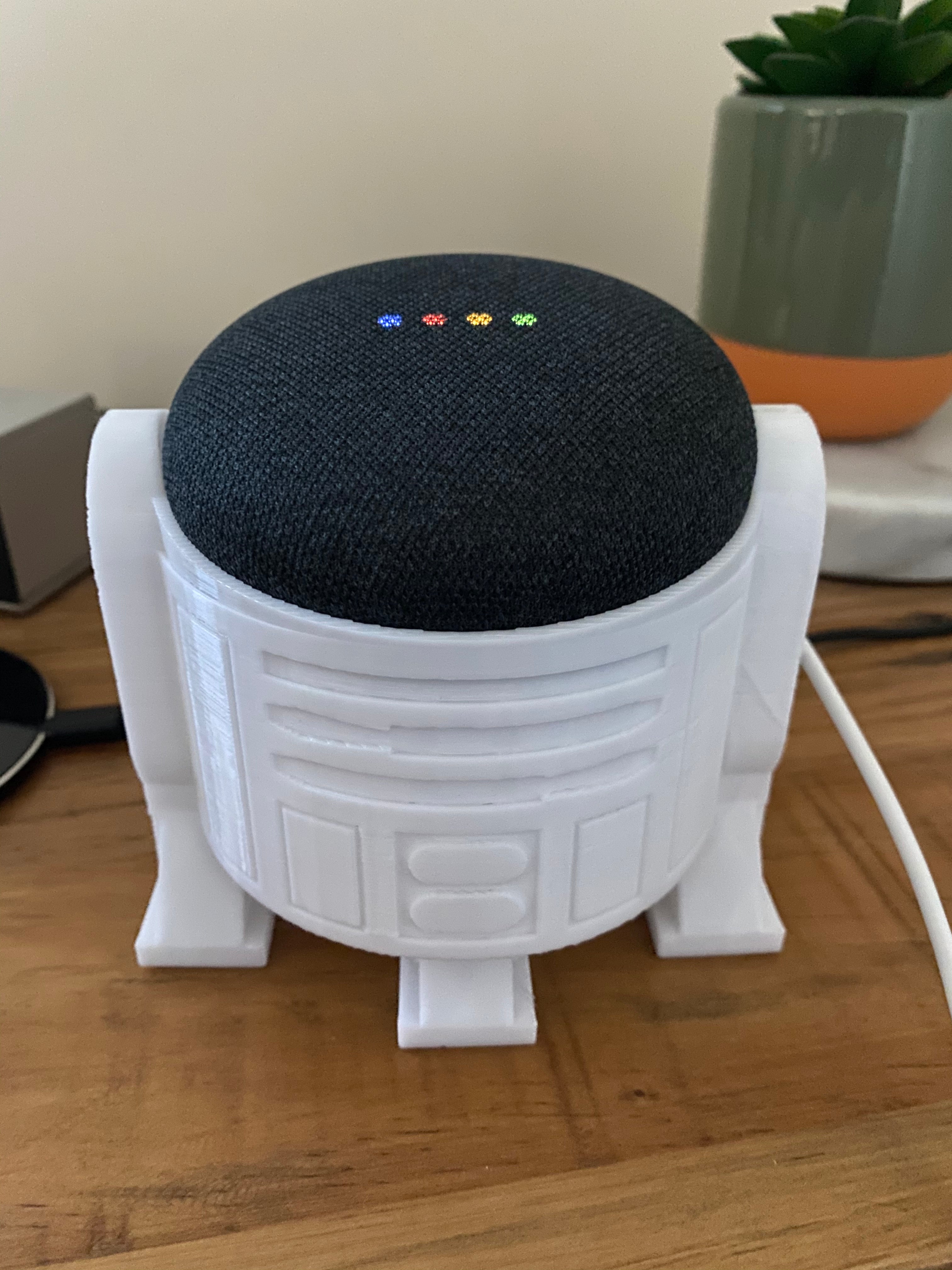 R2D2 holder til Google Nest Mini