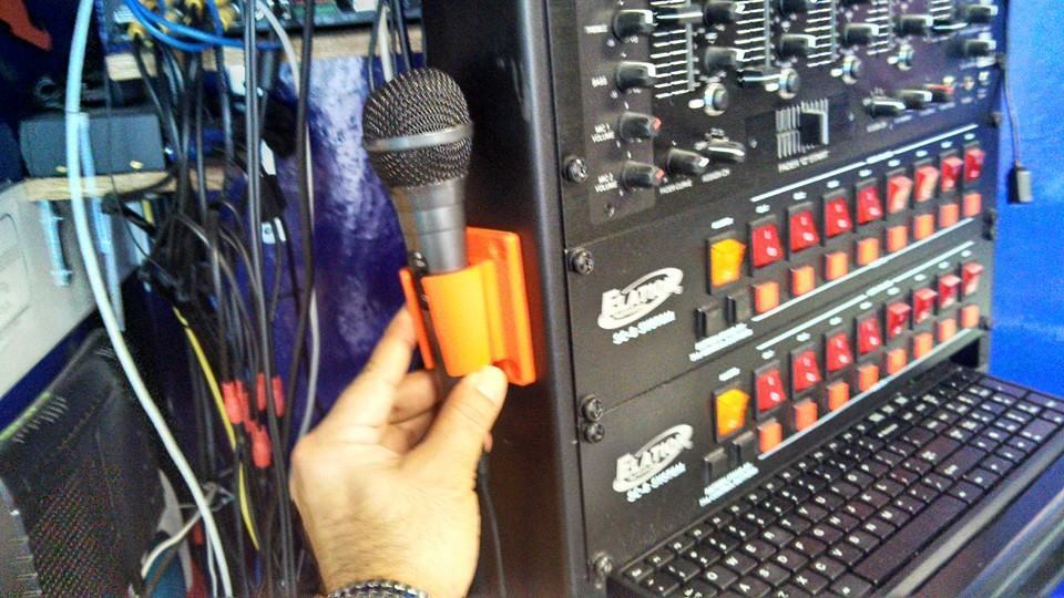Mikrofonholder til rackmontering