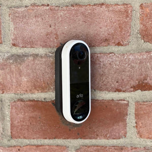 Arlo Doorbell 45 graders vinkelmontering. Passer til Arlo Wired Doorbell kit