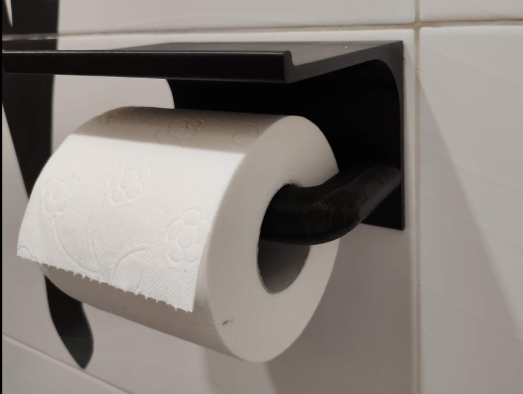 Toiletpapirsholder med hylde