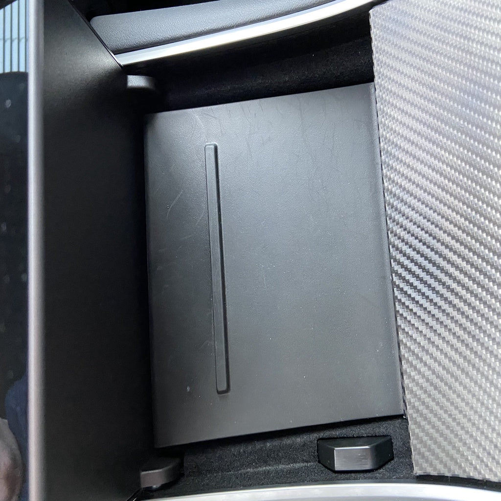Trådløs oplader til Tesla Model 3 baseret på billig Ikea-oplader
