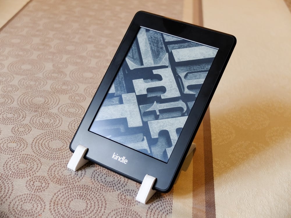 Kindle, Smartphone og Tablet Stand med Justerbare Vinkler og Tykkelse Valgmuligheder