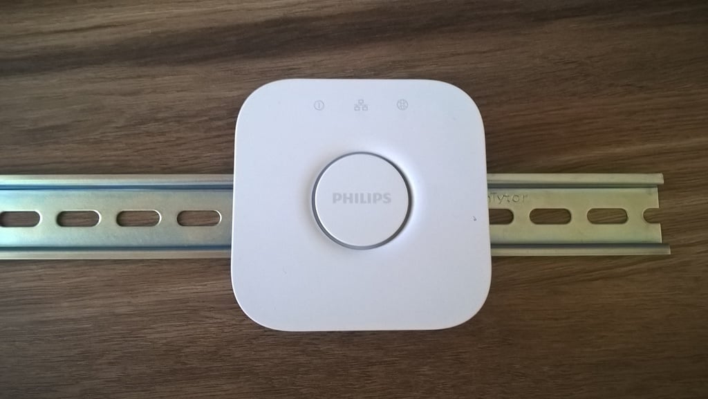 DIN-skinnebeslag til Philips Hue Bridge