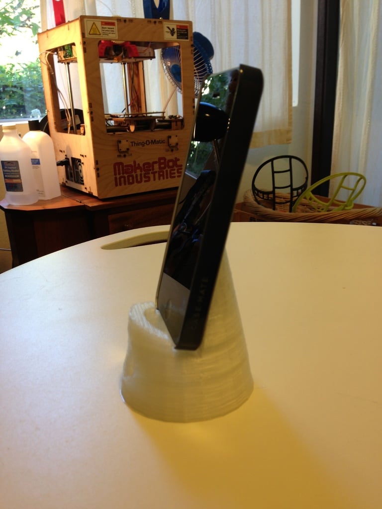 Elegant iPhone Stand til iPhone 5, 5C og 5S