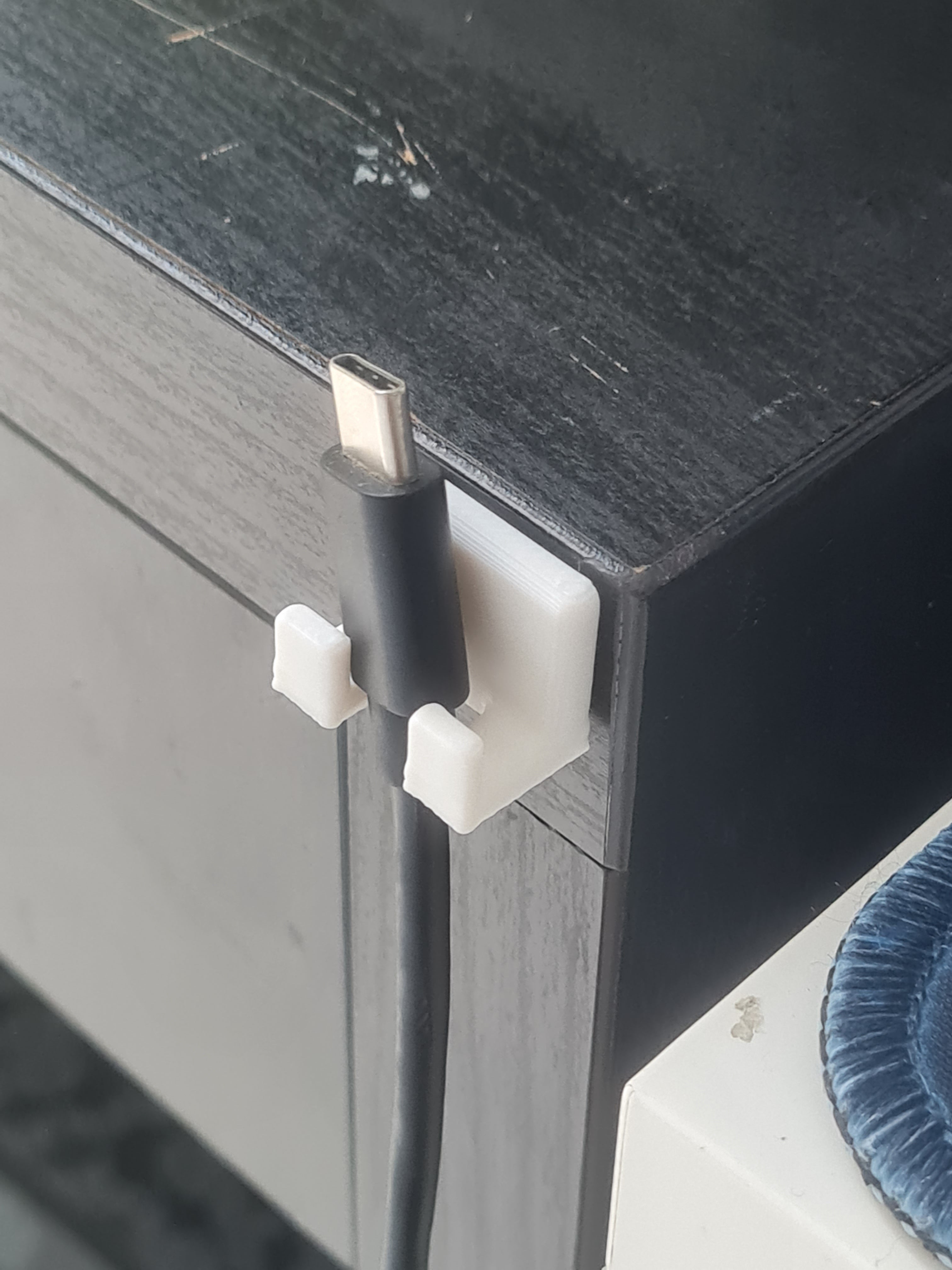 USB kabelholder V2 - Forbedret rotationsfunktion