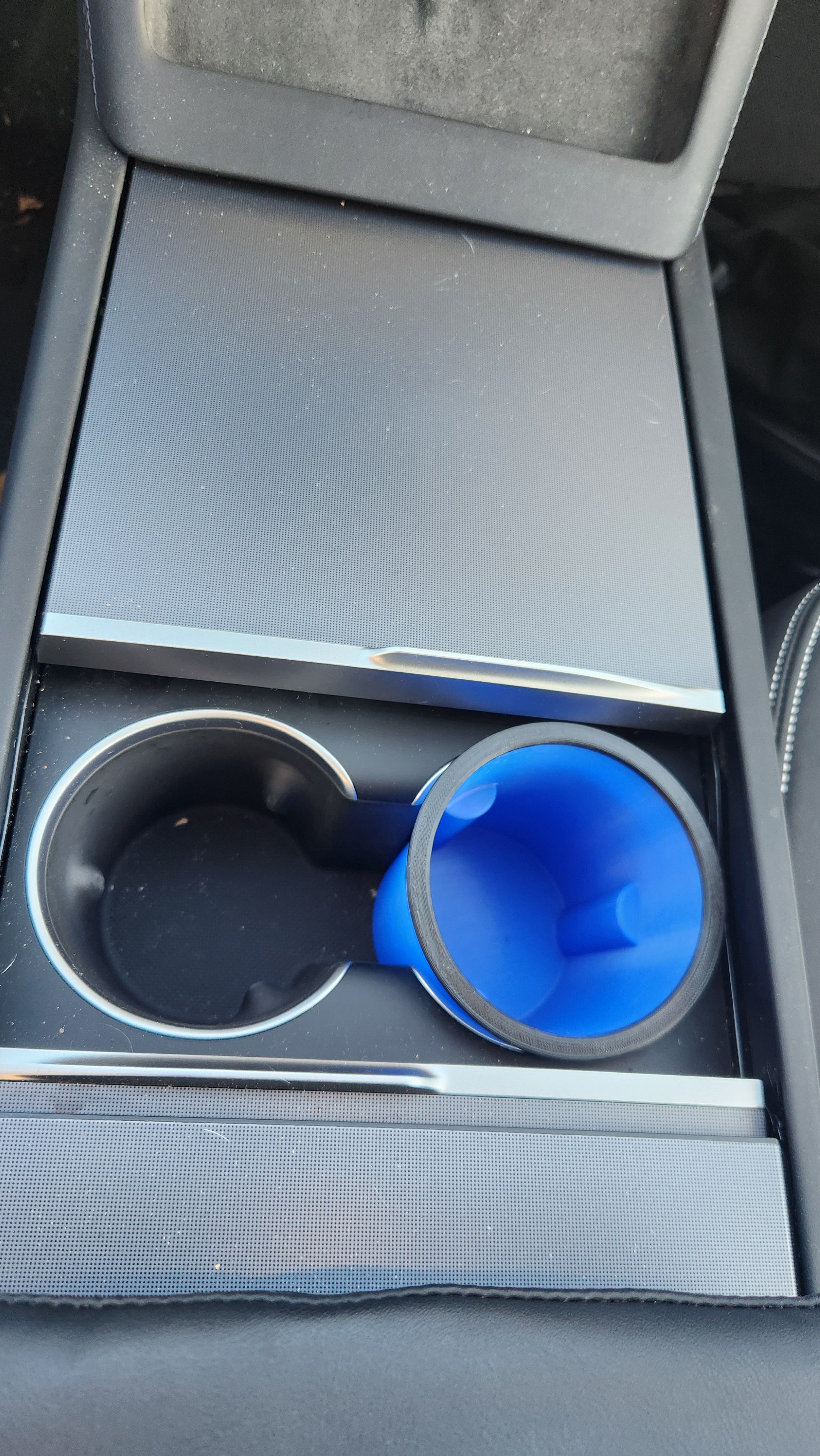 Fleksibel Kopholder til Tesla Model 3 Highland