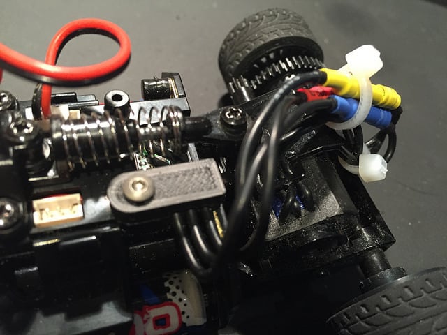 Kyosho Mini-Z MR-03 Kabelklemme til Motorledninger