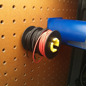 Pegboard Holder til Ledningsruller – Effektiv Opbevaring
