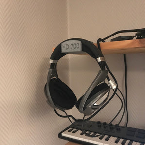 Sennheiser HD700 Hovedtelefon- og Kabelholder til Hylde