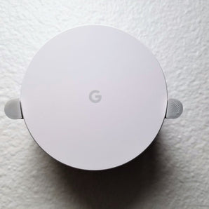 Minimalistisk vægbeslag til Google WiFi