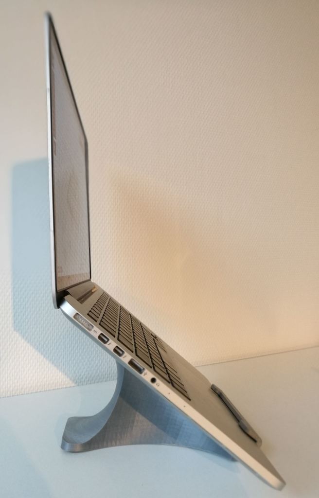 Elegant MacBook Pro Stand til 13" og 15" modeller