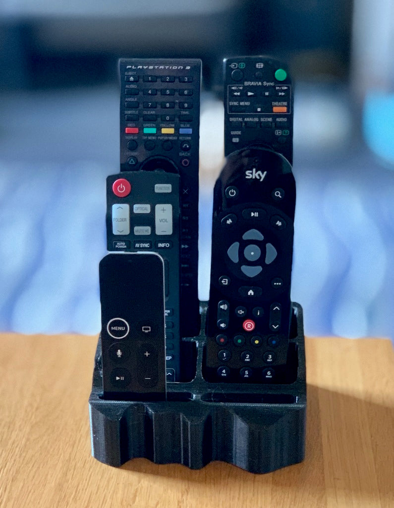 Elegant Fjernbetjeningsholder til TV og Smart Enheder