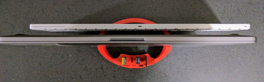 Macbook Pro 2017 15" Stand med Integreret Opbevaring