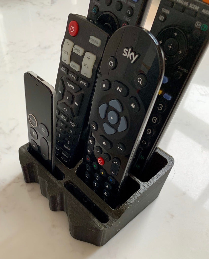 Elegant Fjernbetjeningsholder til TV og Smart Enheder