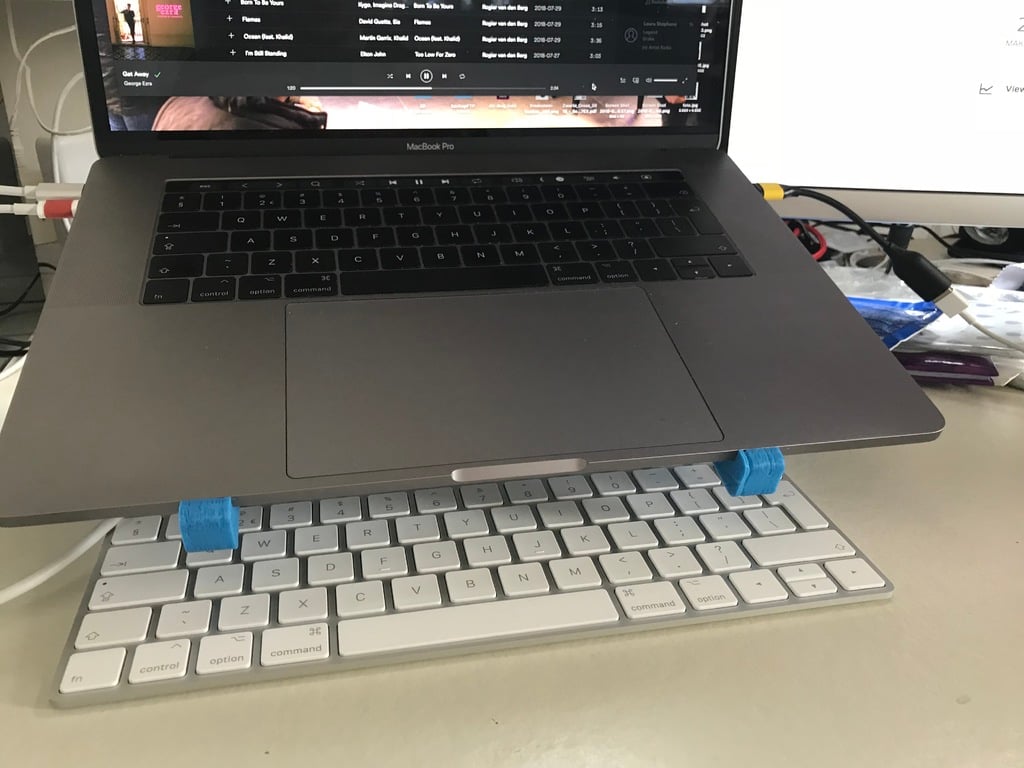 Kompakt Skrivebordsstativ til MacBook Pro