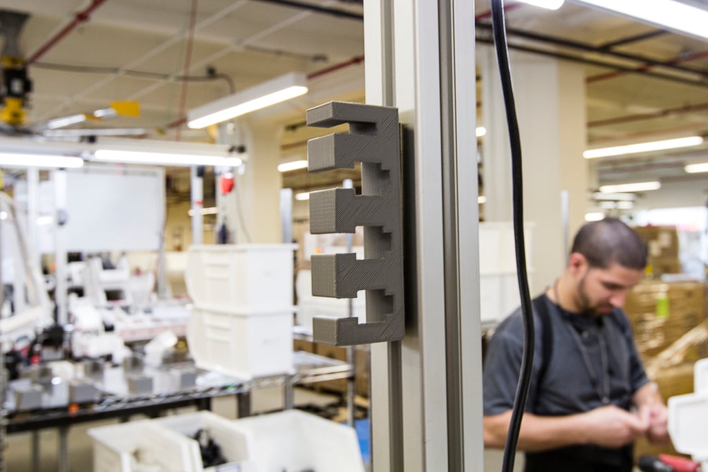 Robust Kabelholder til 80/20 og Bosch Rexroth Rammer