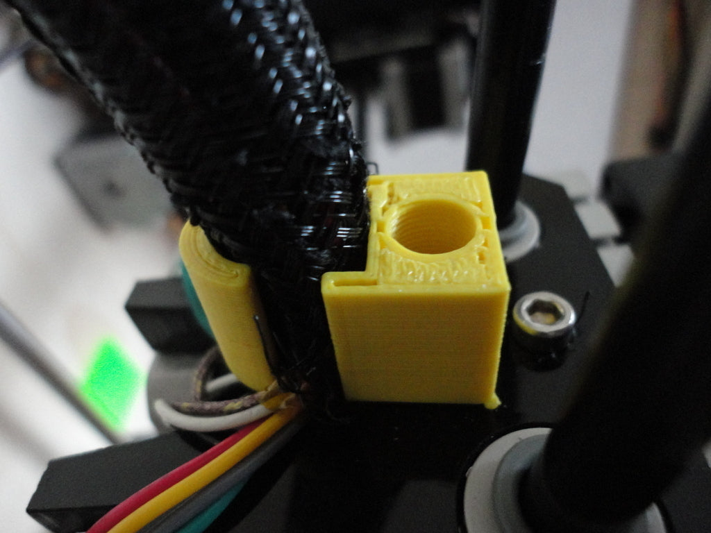 Replicator Ekstruder Ledningsaflastning Opgradering