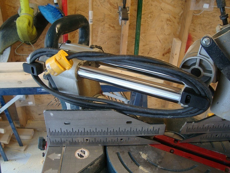 Universal Kabelholder til Ledninger