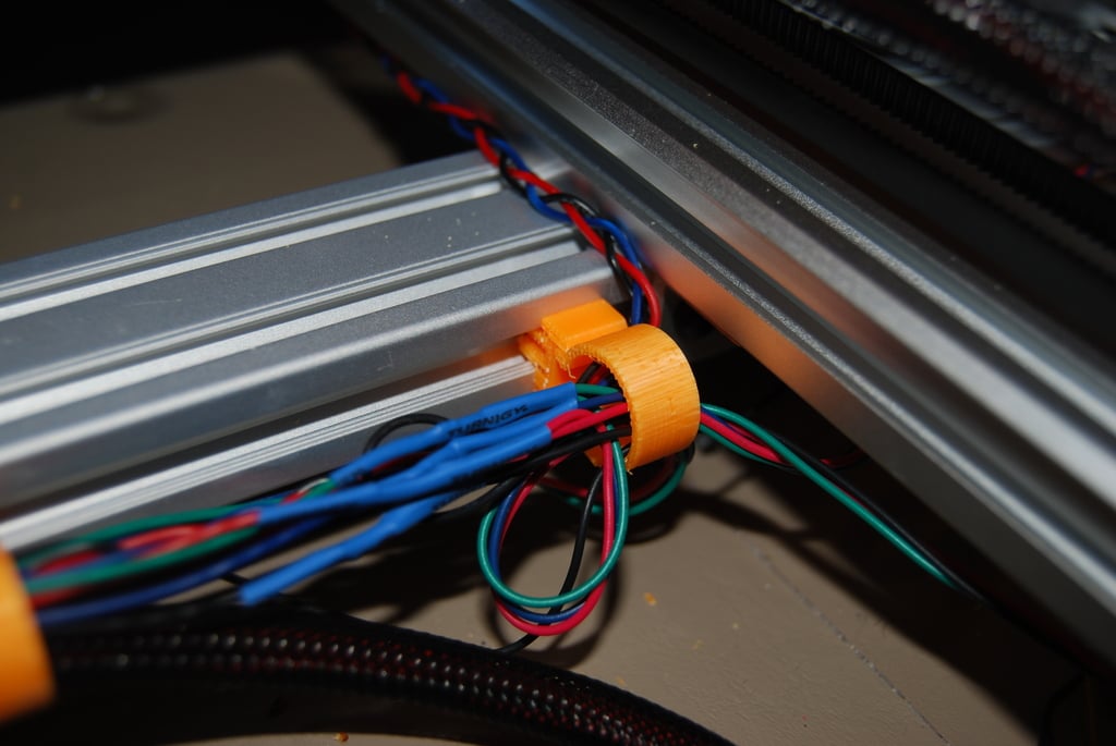 Maker Slide / Hadron Ord Bot Snap-on Kabelholder