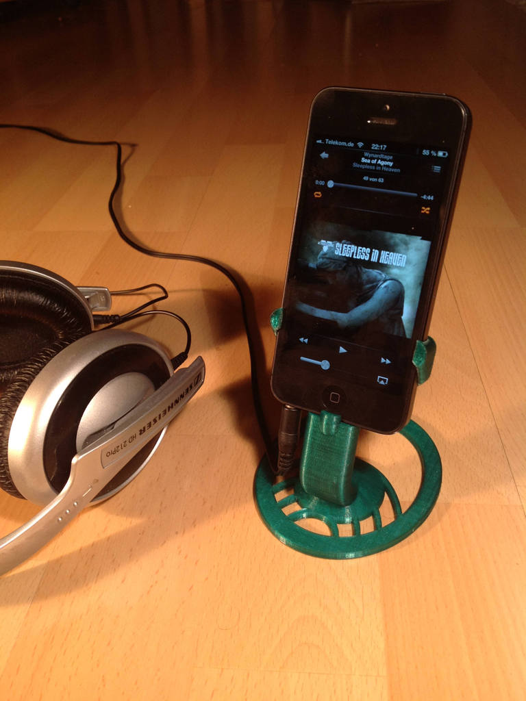 iPhone 5 Stand med plads til lydkabel