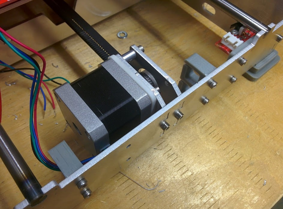 P3Steel Ledningsholder