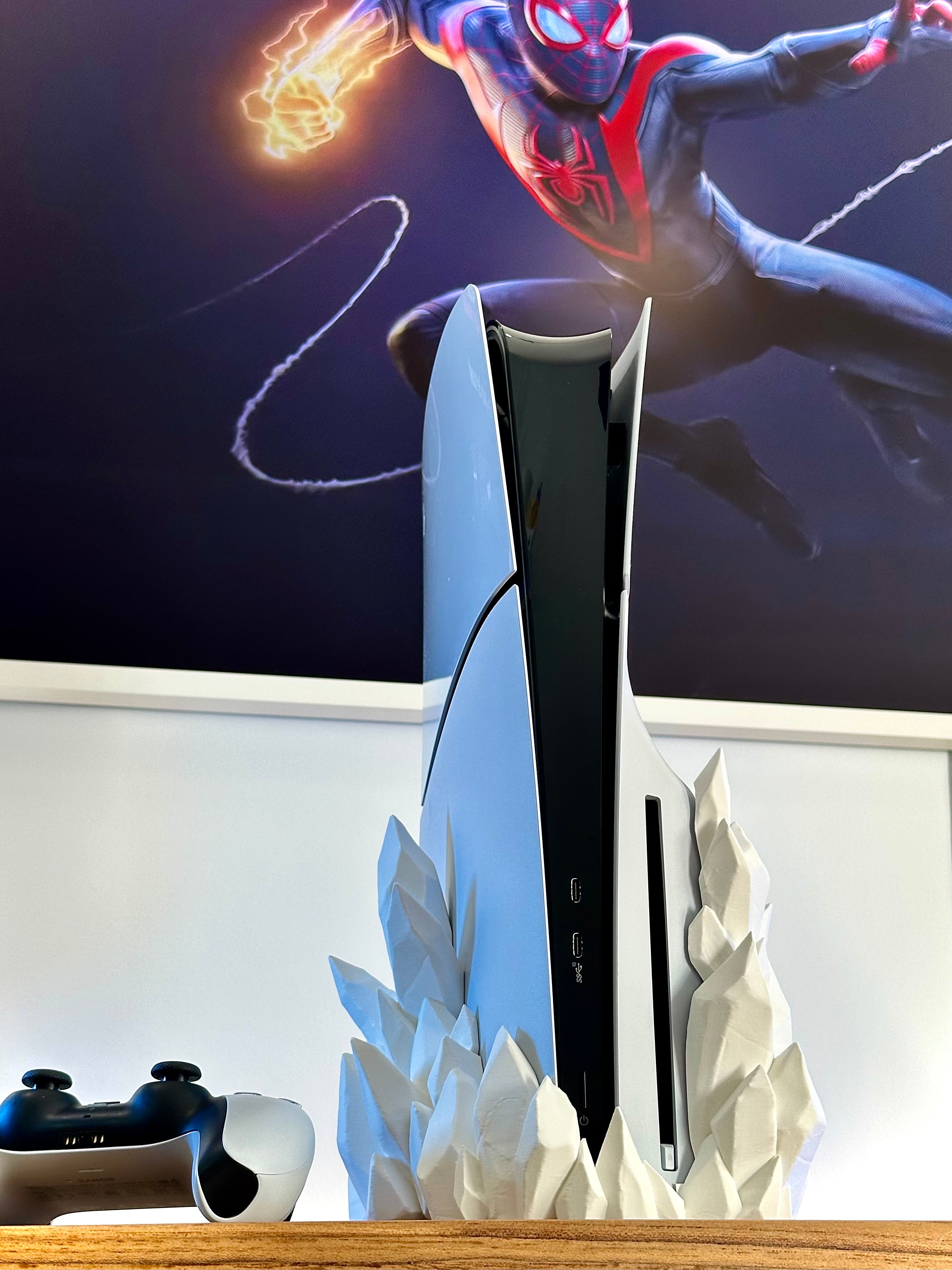 PS5 Slim Krystal Stand Digital og Disc