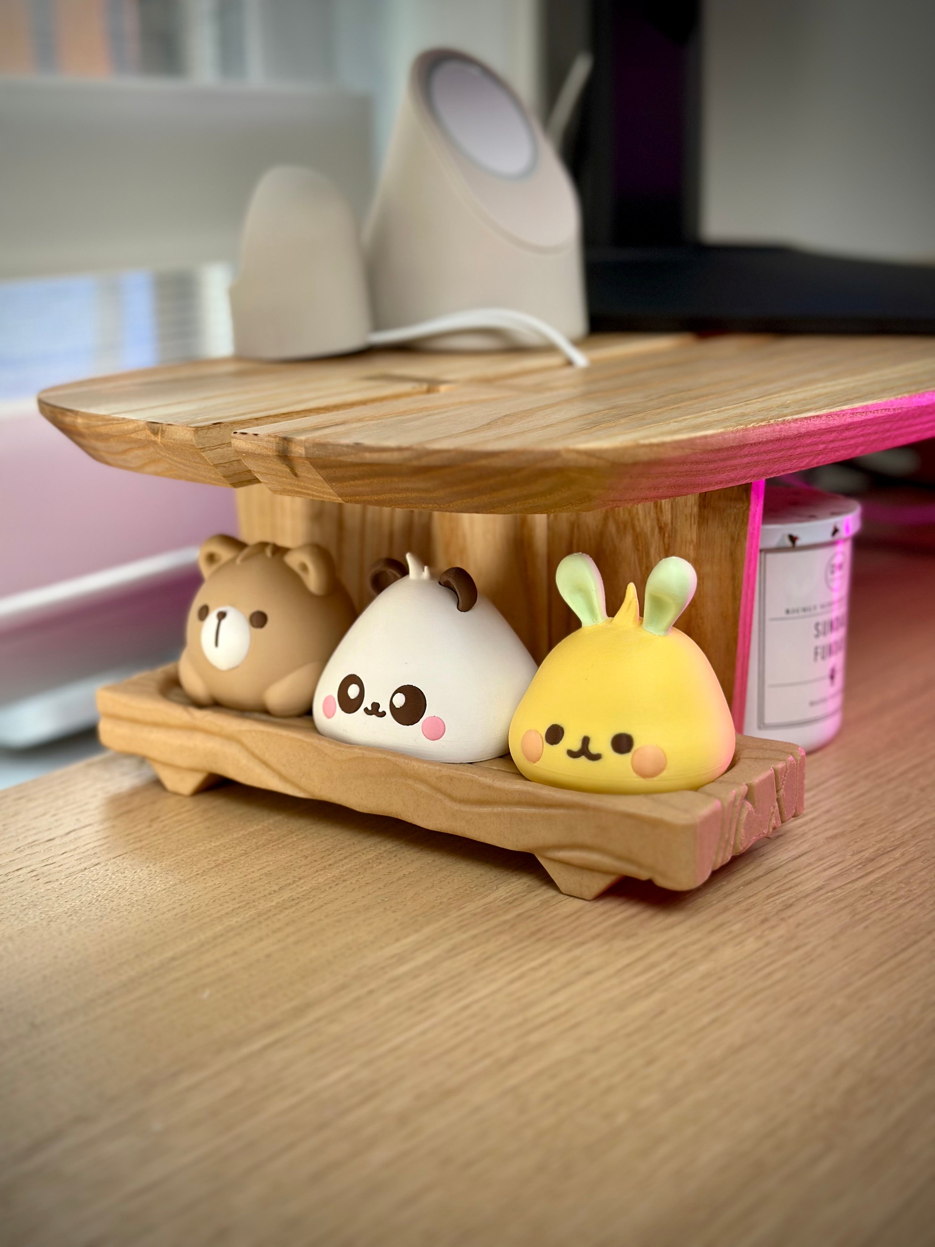Kawaii Dyre Bao Figurer på Træblok