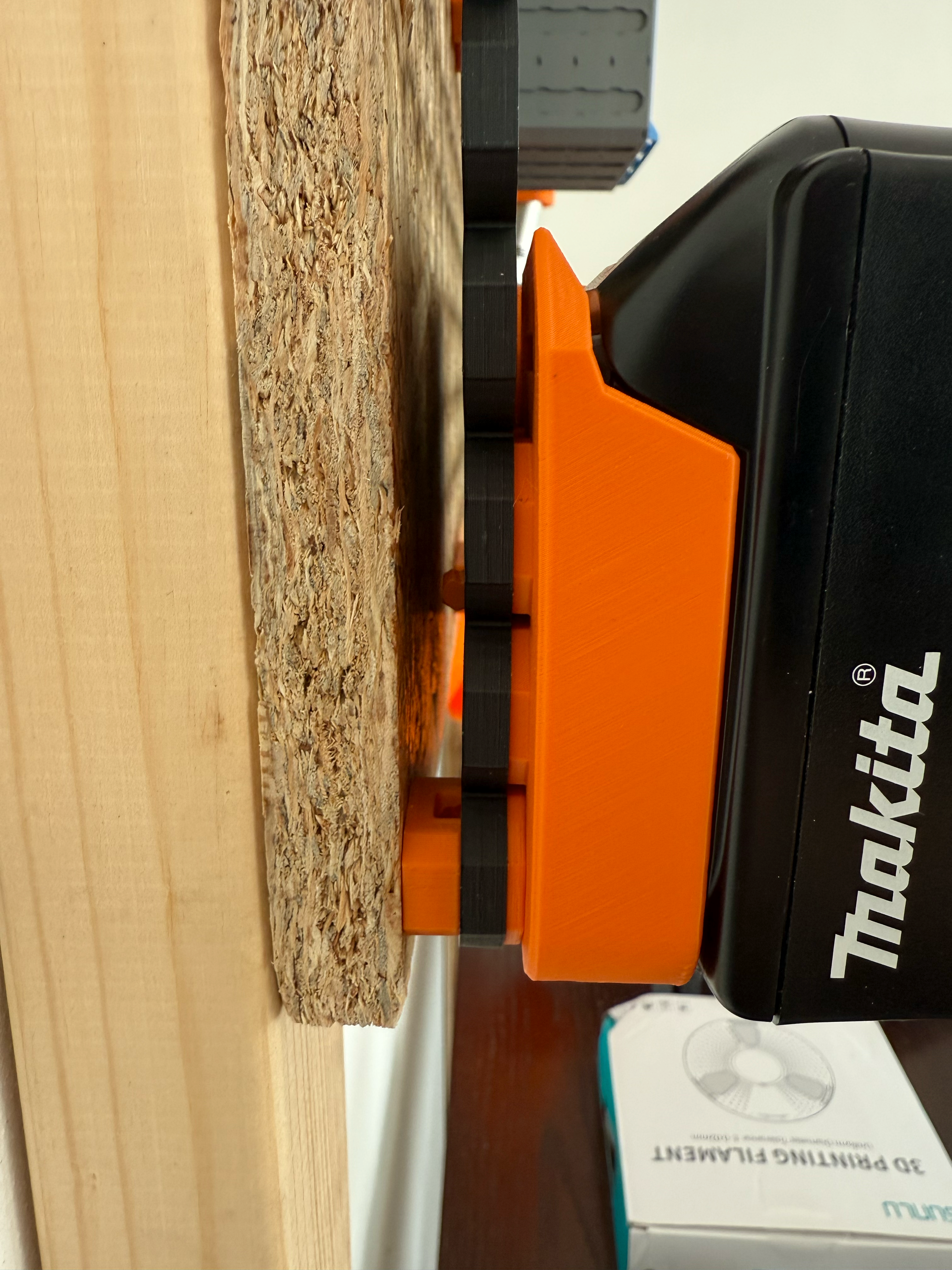 Makita LXT Batteriholder til Multiboard med T-bolt lås