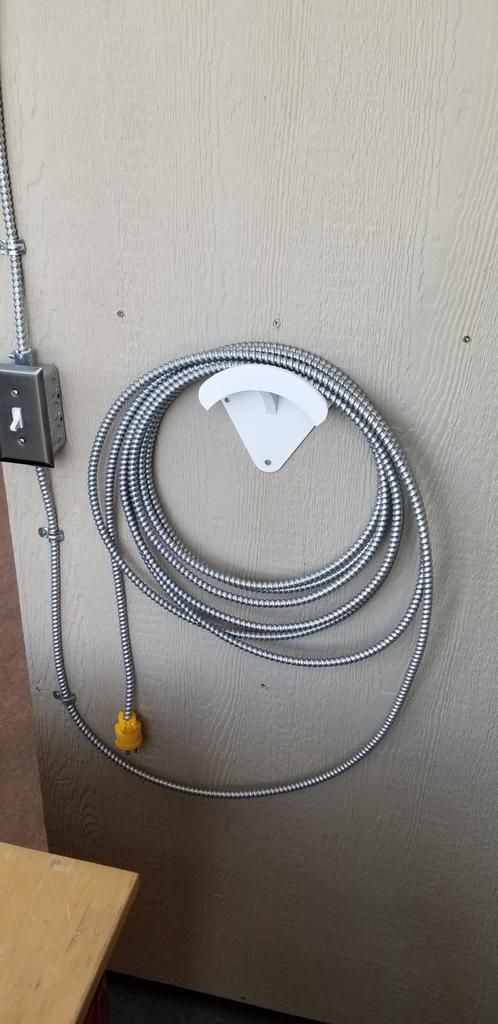 Slange- og Kabelholder