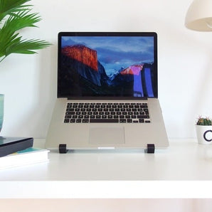 Geometrisk Stativ til MacBook Pro 2016