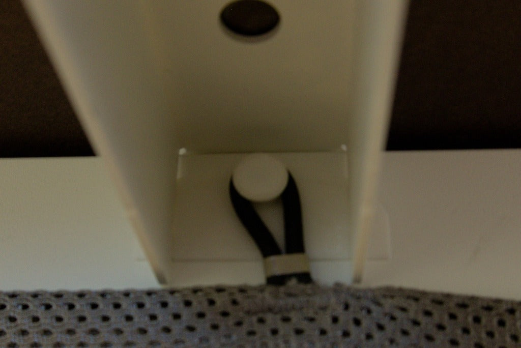 Ikea Bekant/Galant skrivebord - kabelstyringsnet monteringssystem