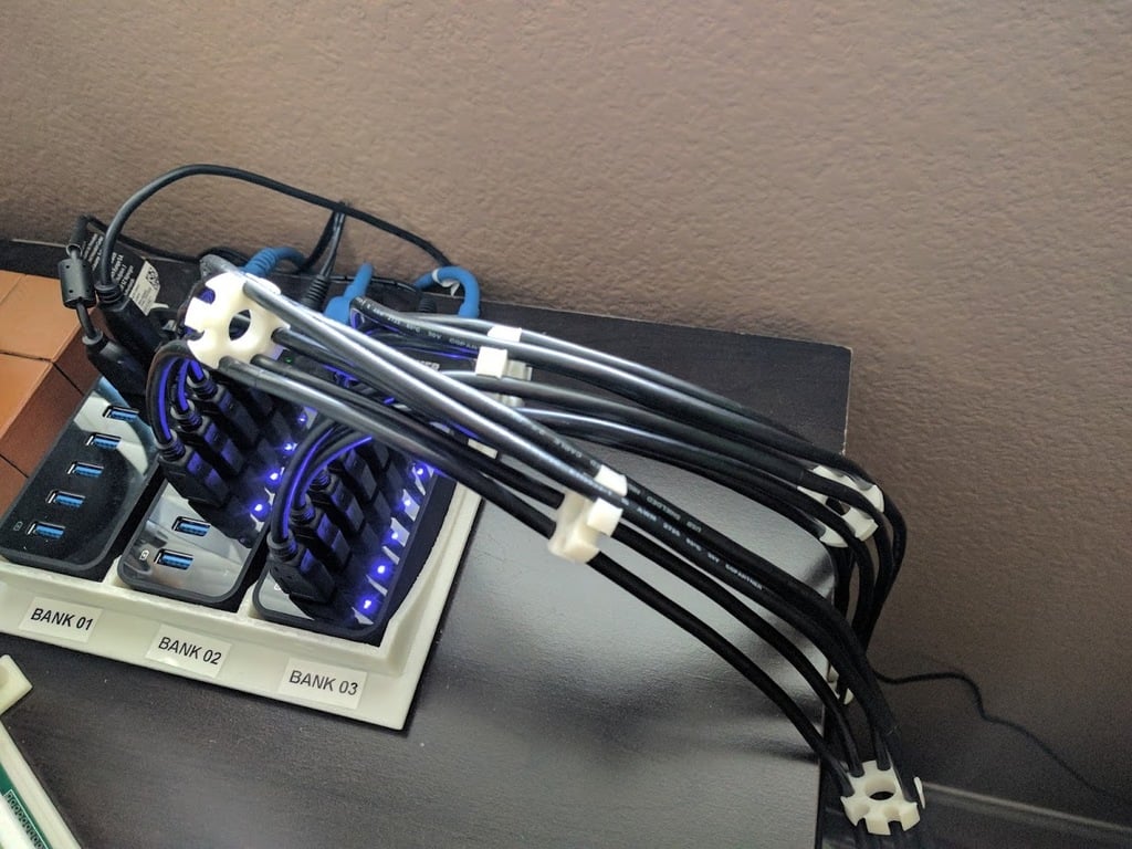 Heptagonal USB Kabel Organizer