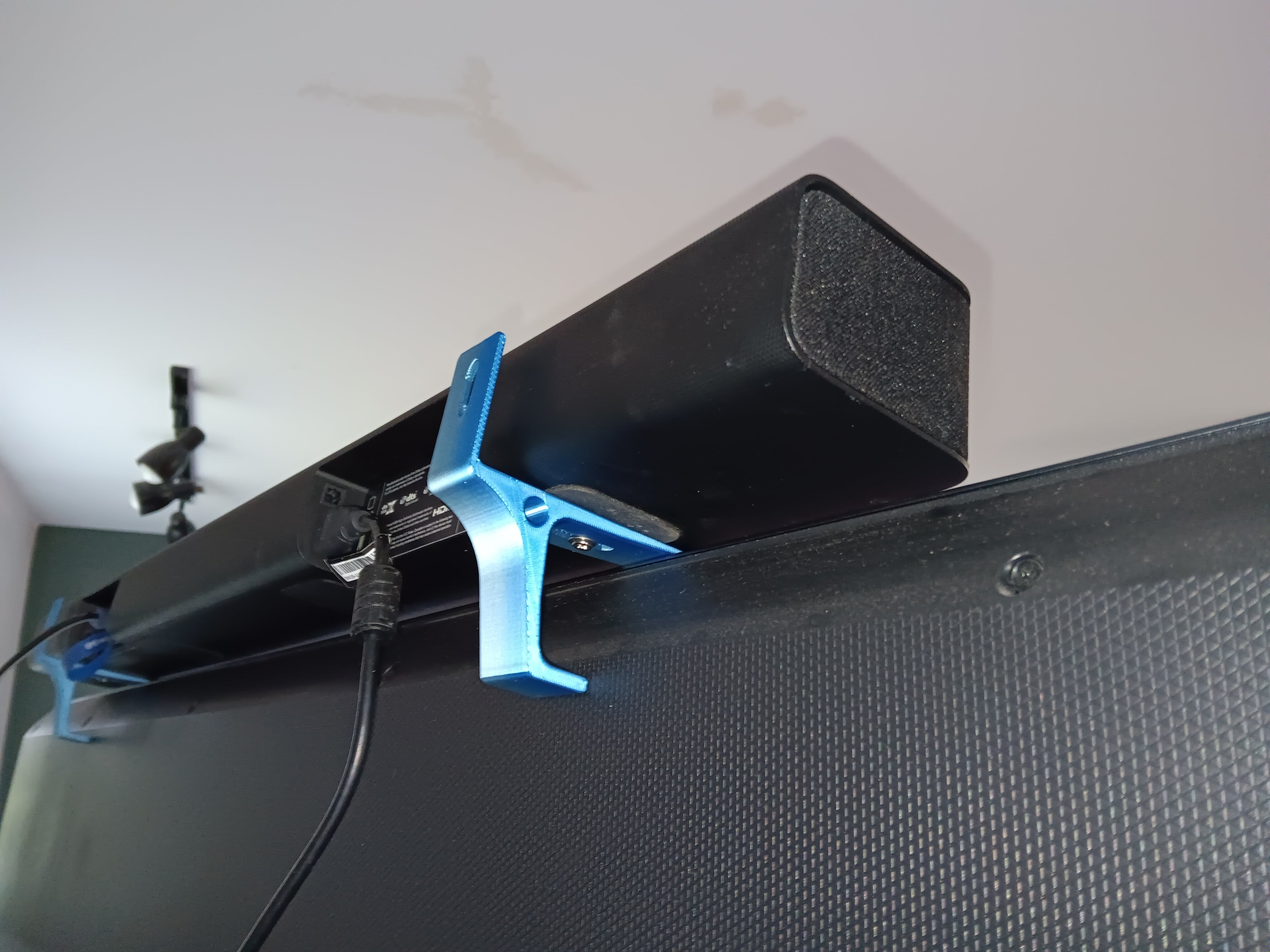 Universal Monteringsbeslag til Soundbar - Top- og Bagmontering