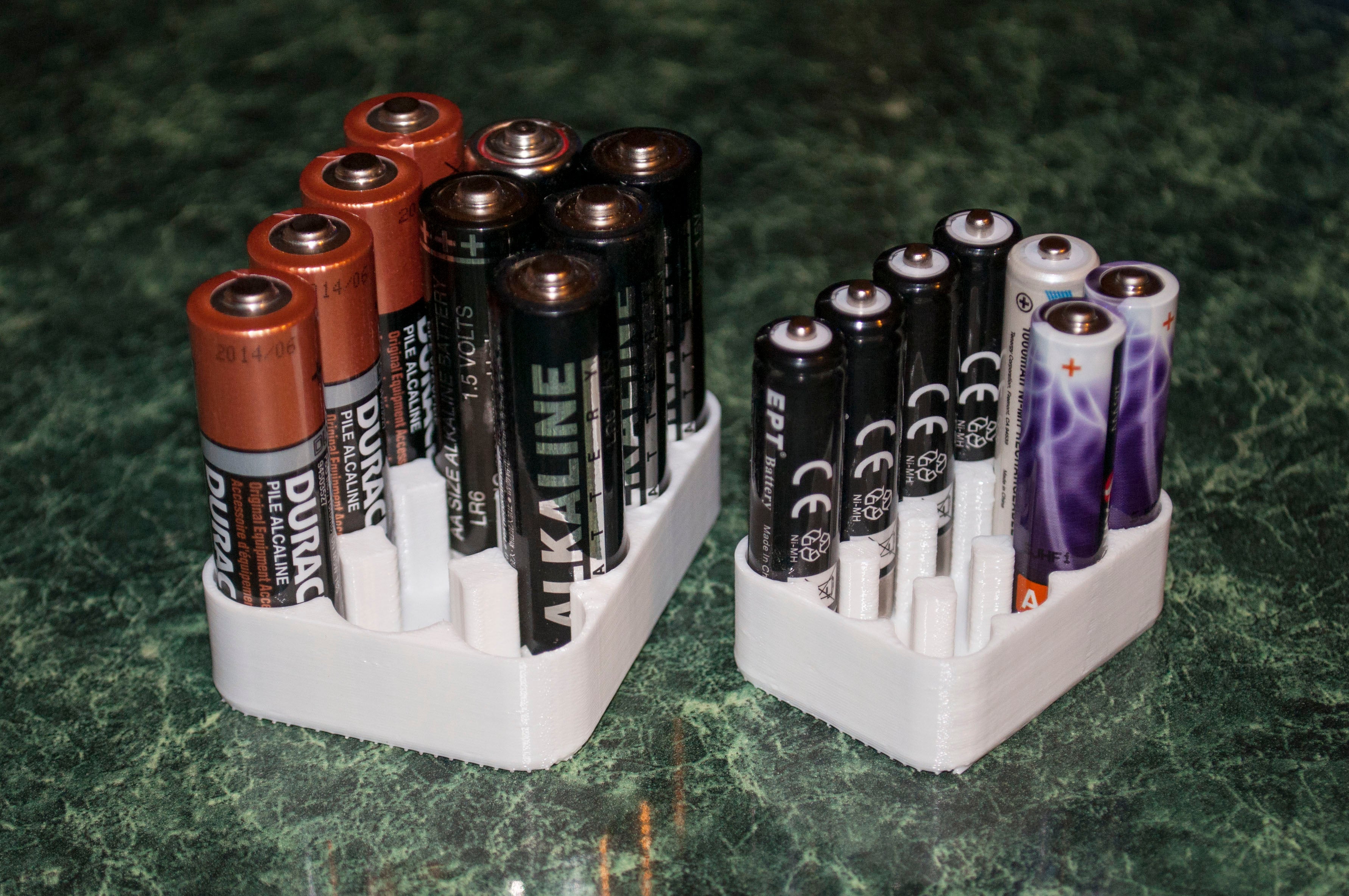 Batteriholder til AA, AAA og 18650 Batterier