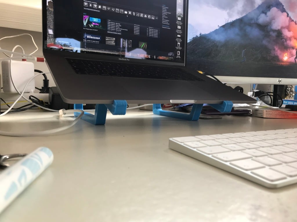 Kompakt Skrivebordsstativ til MacBook Pro
