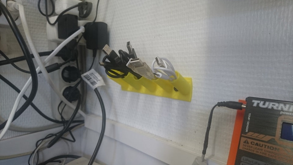 Kabelholder til USB- og Ladekabler