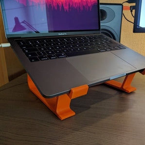 Elegant Dockingstation til MacBook Pro 13" og 15"