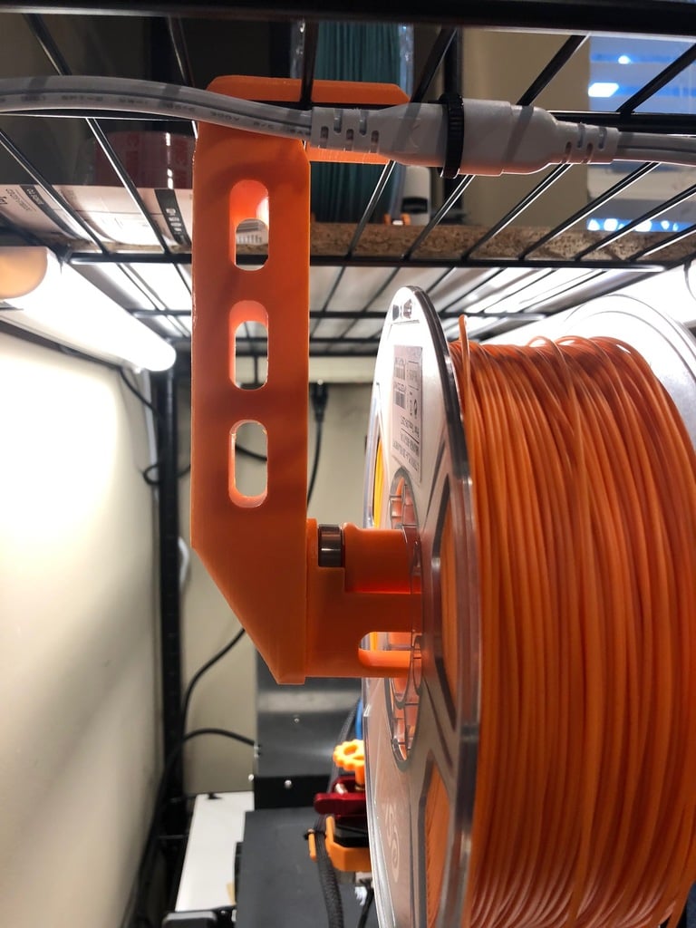 Hængende Spoleholder til Filler System på Wirehylder