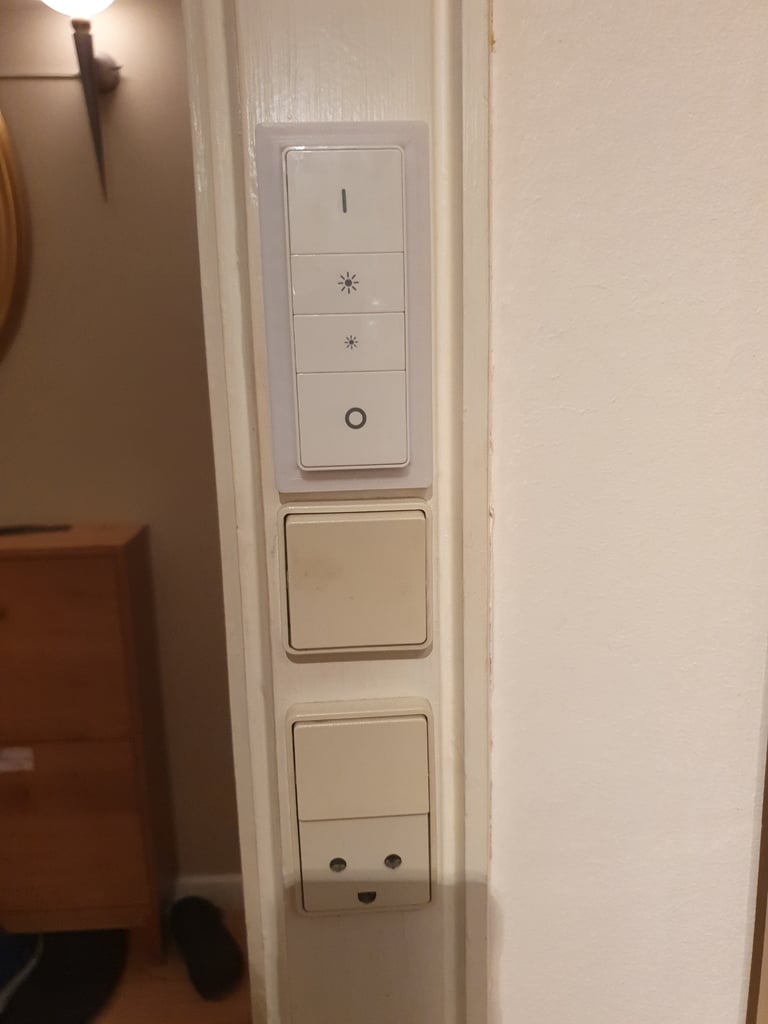 Philips Hue Dimmer Vægmontering til LK/Fuga Stikkontakter