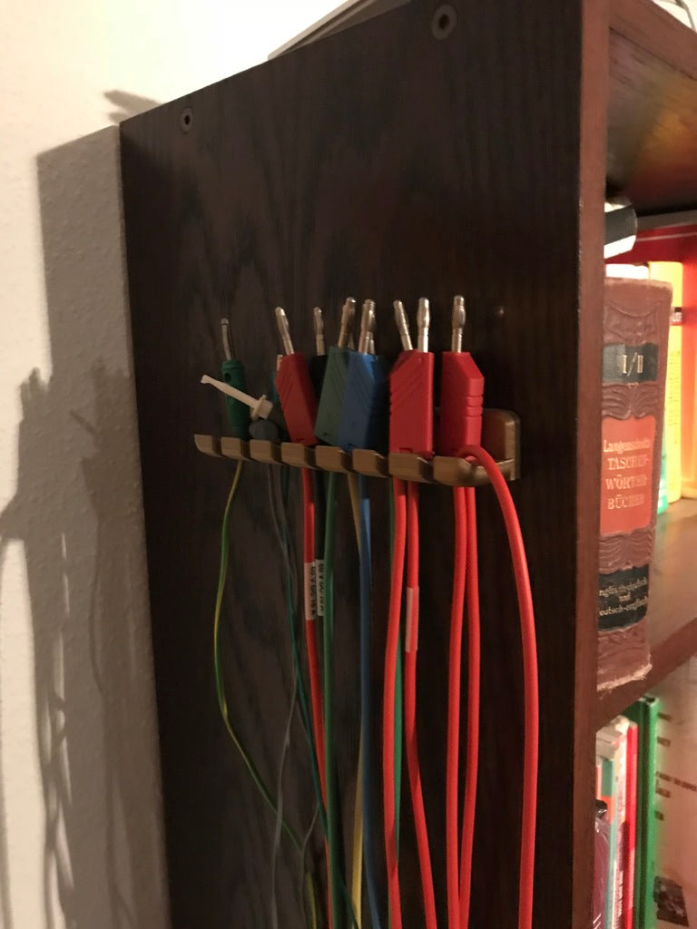 Kabelholder til effektiv kabelstyring