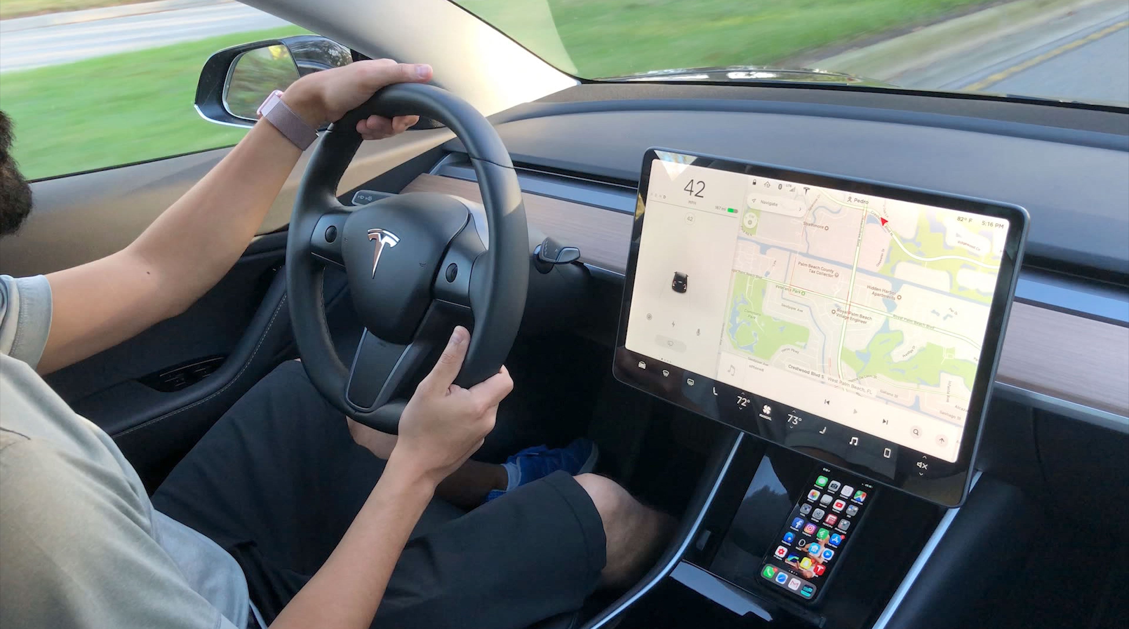 Trådløs Qi-oplader til Tesla Model 3