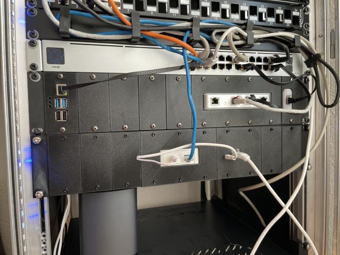 Rackmontering til Philips Hue Bridge - 2U 19" Modulært Rack