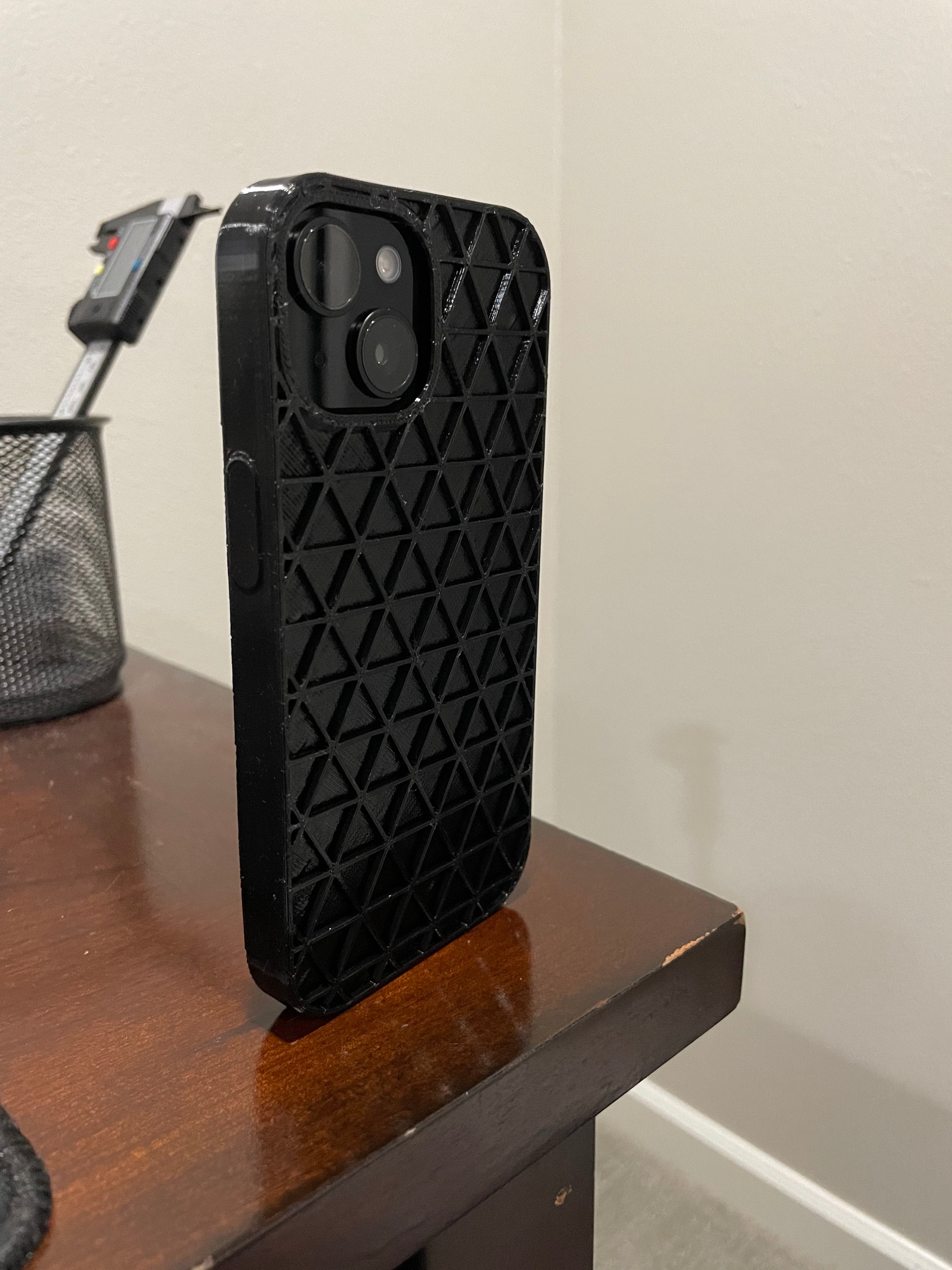 iPhone 15 etui med hul til MagSafe tegnebog og oplader