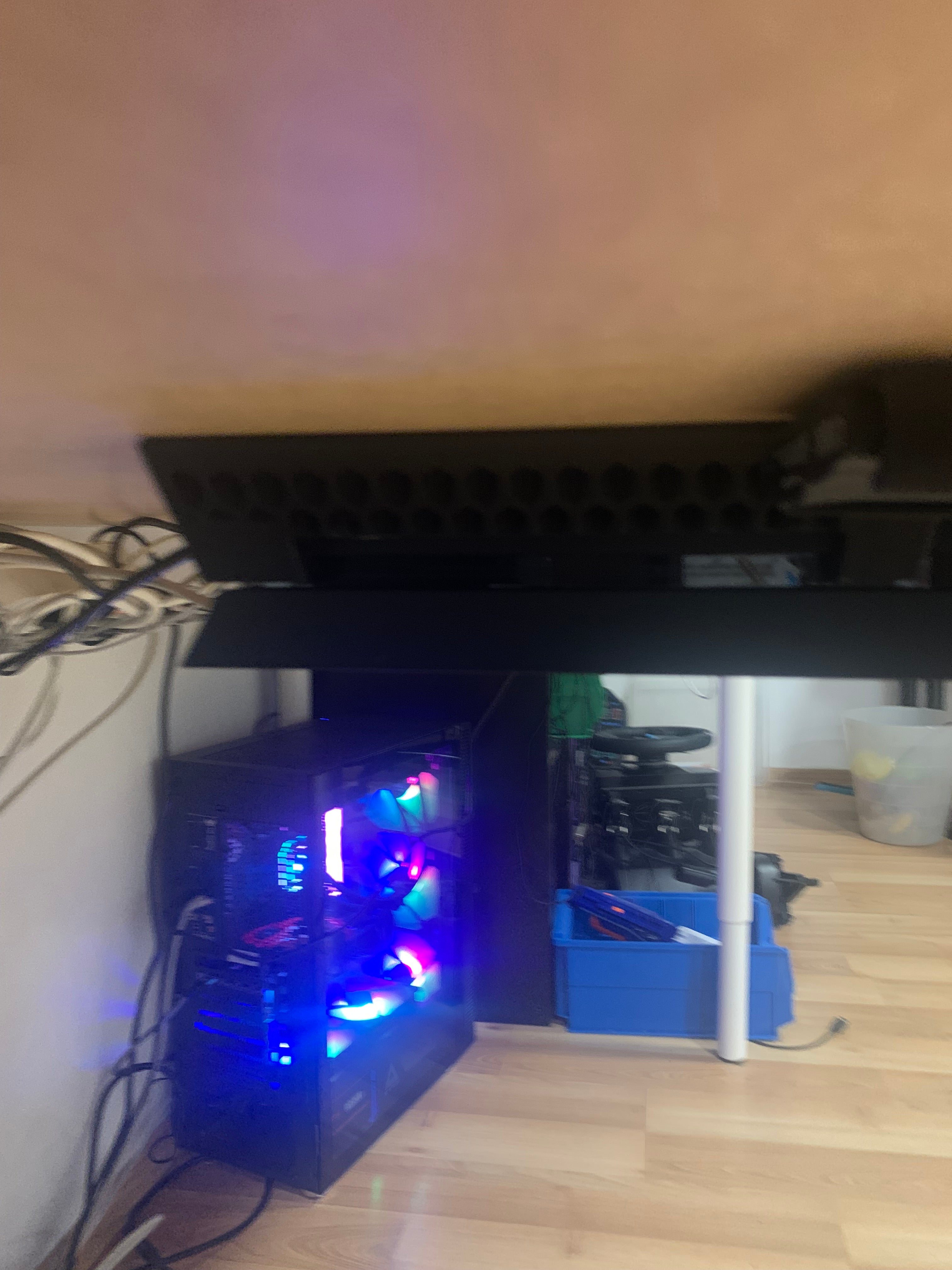 PS4 Monteringssystem til Under Skrivebordet