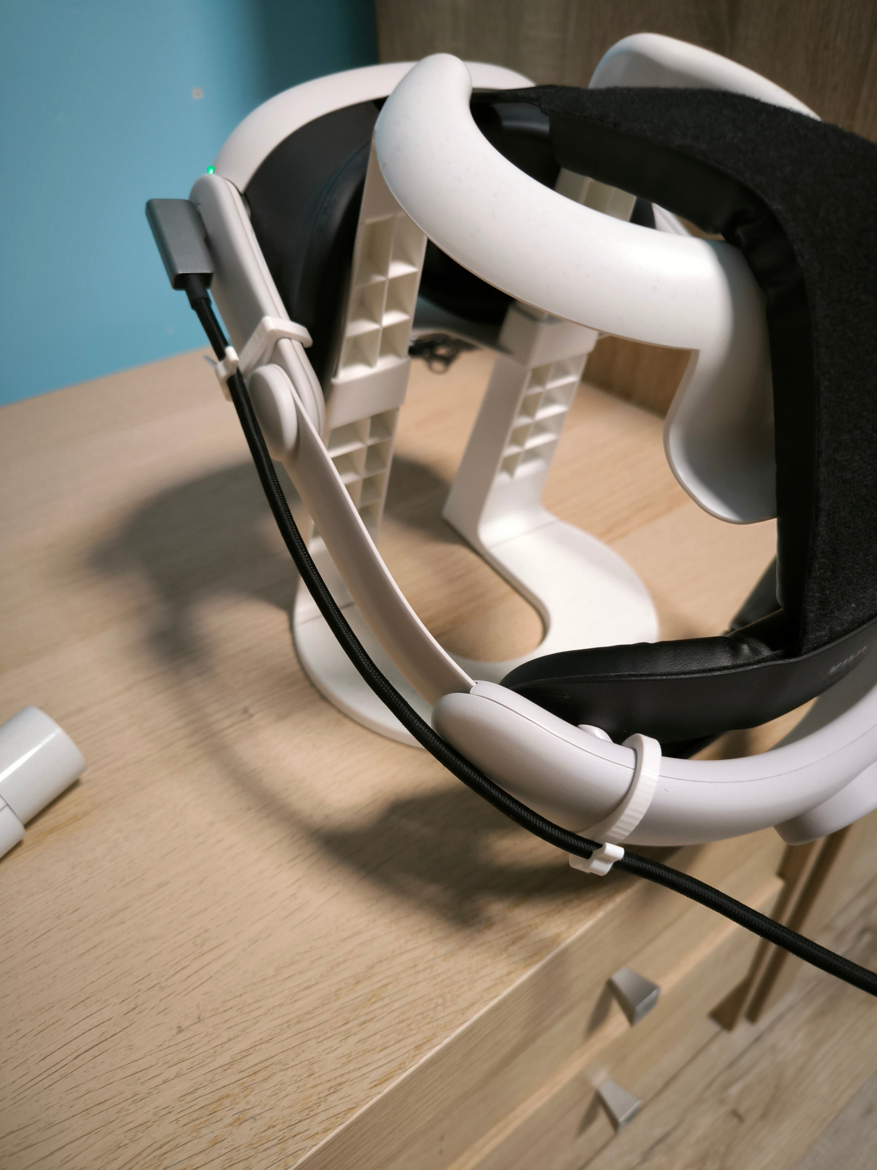 Meta Quest 3 USB-C Kabelholder til KIWI Comfort Head Strap